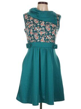 Modcloth "Coach Tour" in Floral